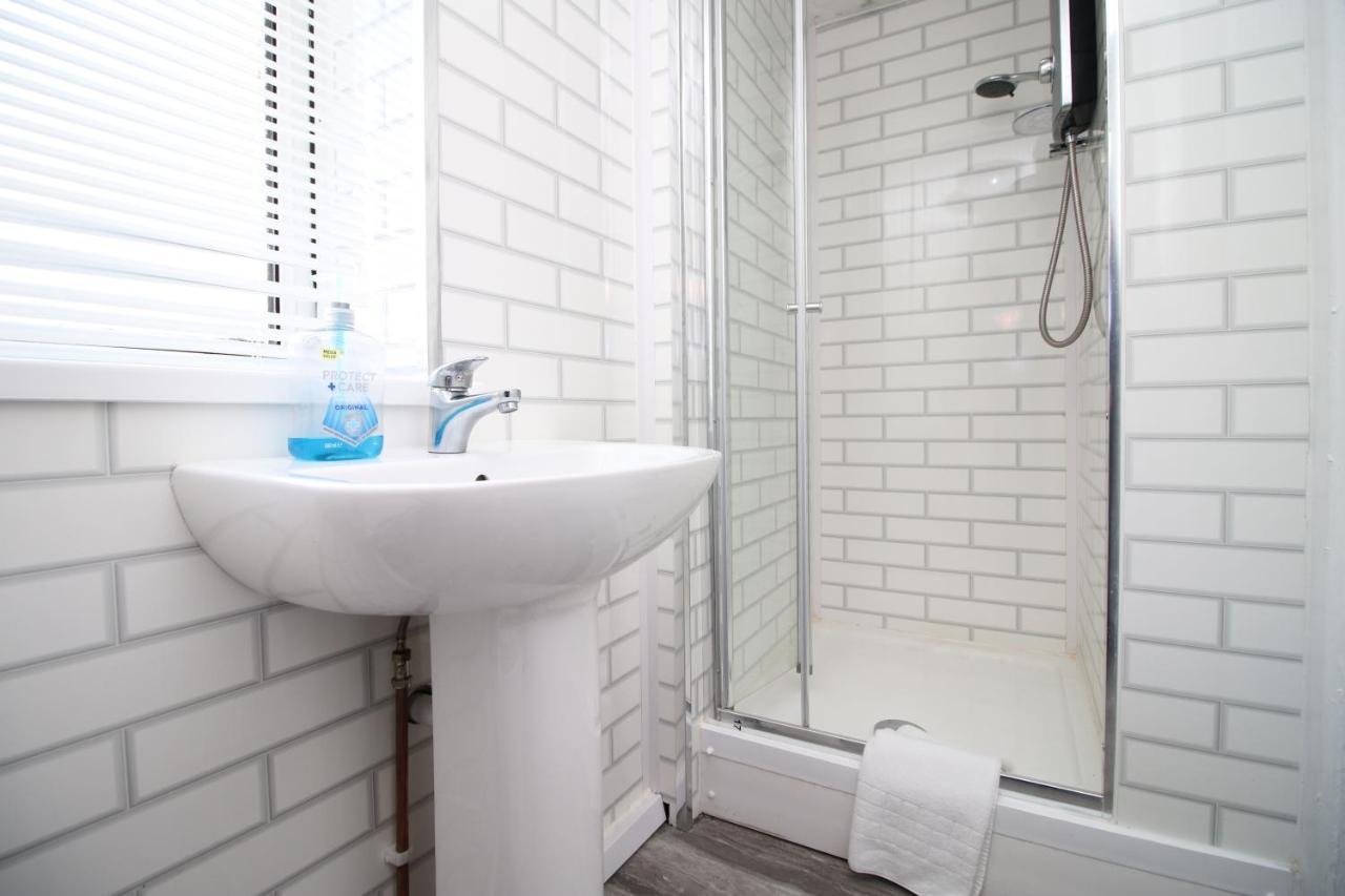 Lovely Studio Flat With Free Parking - Near To City Center Swansea Exterior foto